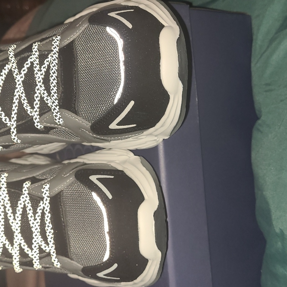 New Mazino Vortex size 7y equals 8.5 women's - Picture 4 of 11